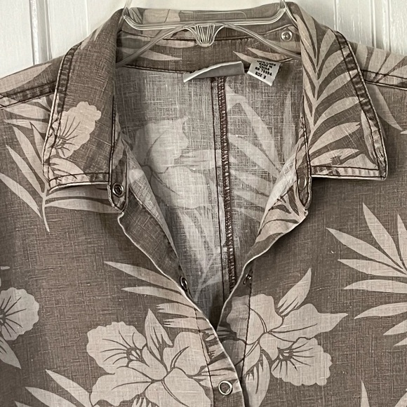 Chico’s Design 100% Linen Hawaiian Floral Leaf Design Snap Front Light Jacket M - Picture 2 of 12